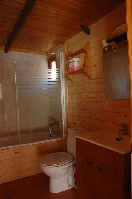 Camping Era Yerla D'Arties Bilik gambar